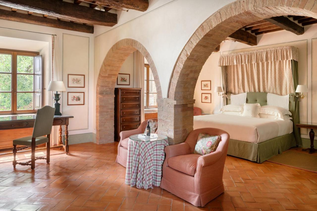 Castello Banfi - Il Borgo - Relais Et Chateaux Poggio alle Mura Exteriör bild