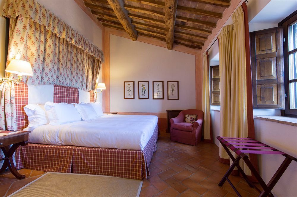 Castello Banfi - Il Borgo - Relais Et Chateaux Poggio alle Mura Exteriör bild