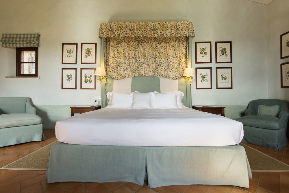 Castello Banfi - Il Borgo - Relais Et Chateaux Poggio alle Mura Exteriör bild