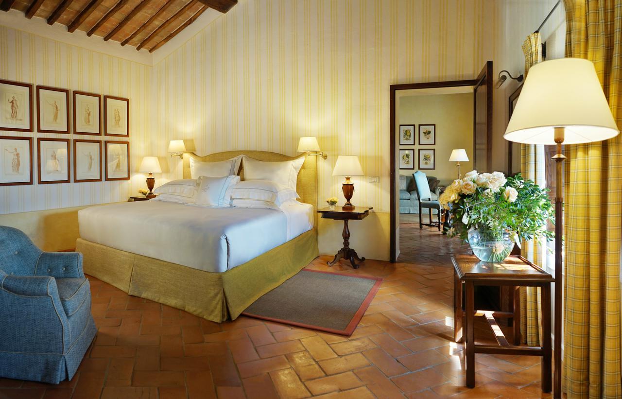 Castello Banfi - Il Borgo - Relais Et Chateaux Poggio alle Mura Exteriör bild