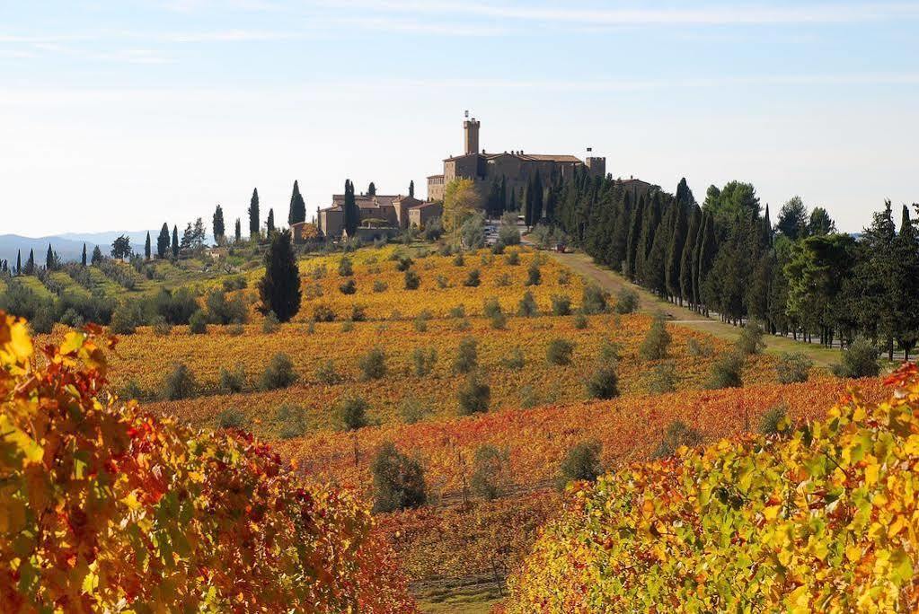 Castello Banfi - Il Borgo - Relais Et Chateaux Poggio alle Mura Exteriör bild