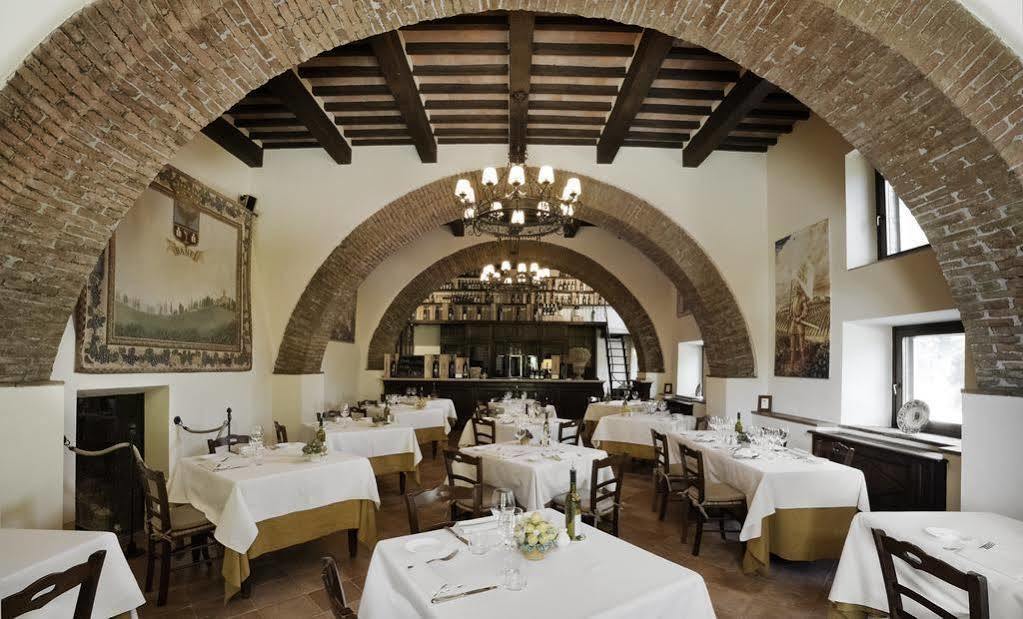 Castello Banfi - Il Borgo - Relais Et Chateaux Poggio alle Mura Exteriör bild