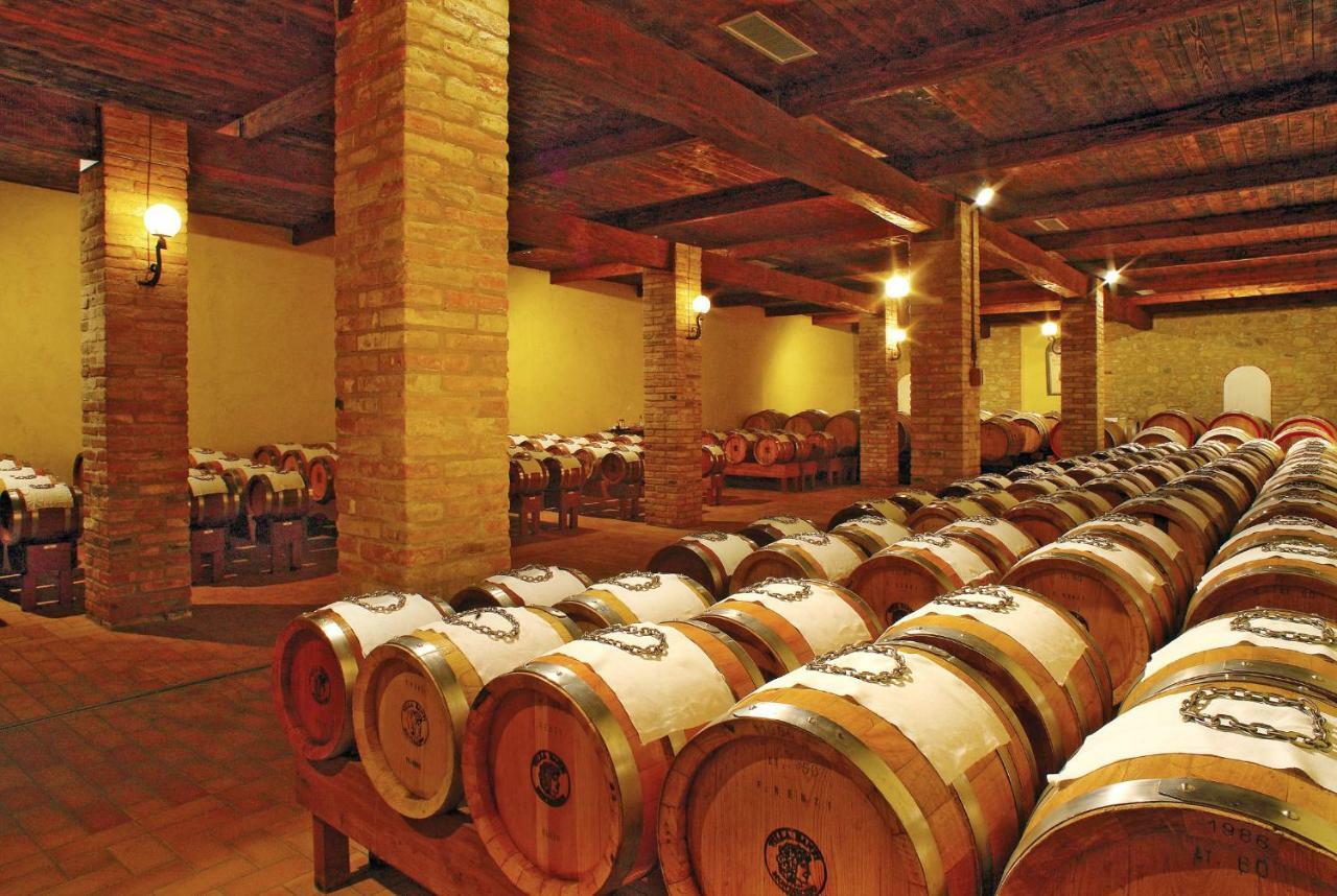 Castello Banfi - Il Borgo - Relais Et Chateaux Poggio alle Mura Exteriör bild